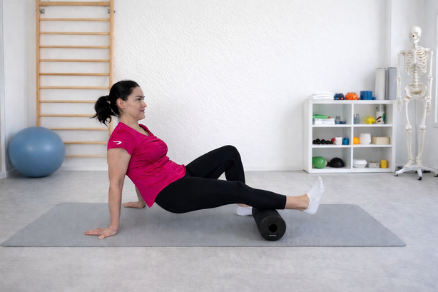Wade rollen mit Faszienrolle